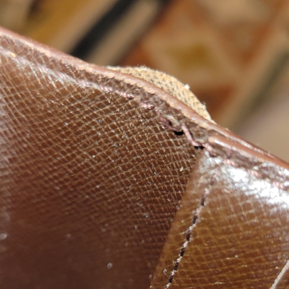 EUC-Louis Vuitton long wallet - Picture 6 of 9